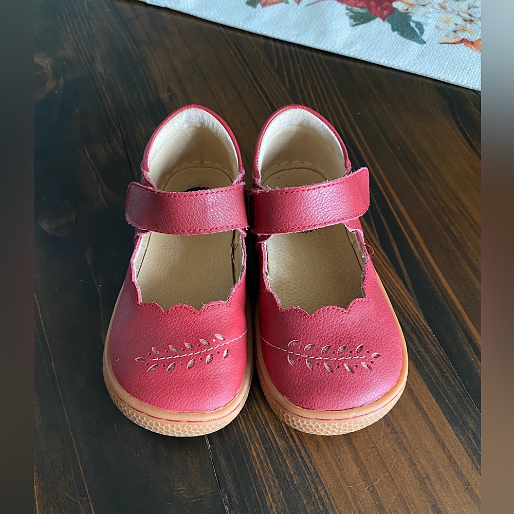 Shoes - Picture 3 of 9